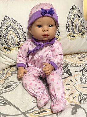 Madame Alexander Baby Doll 16" - Good used condition